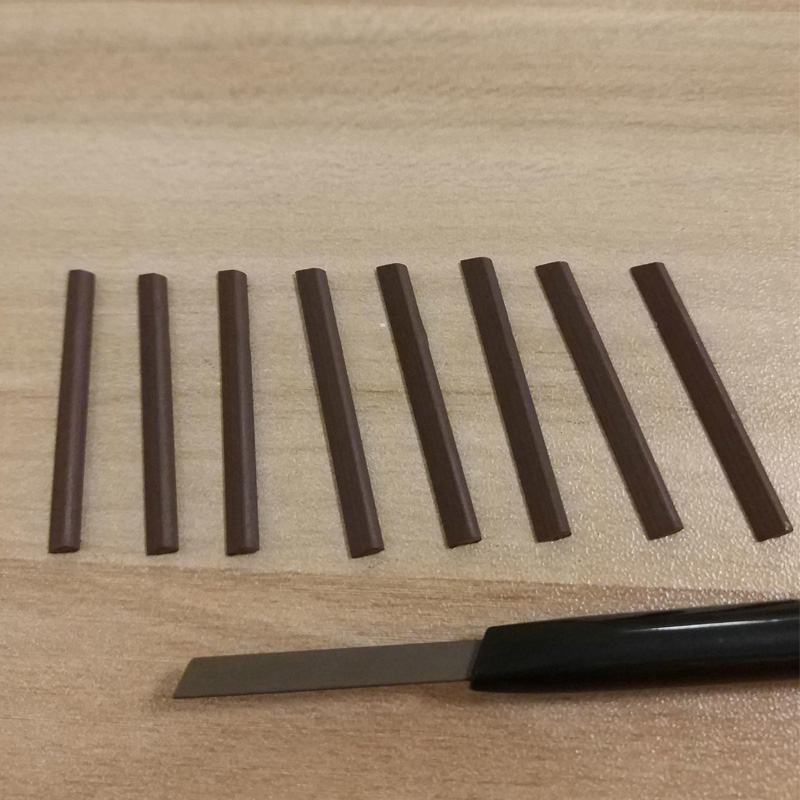 眉笔是由什么材料制作而成的呢？