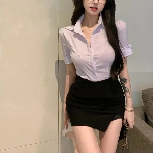 星级酒店前台服务流程揭秘：入住退房全攻略，让你享受五星级待遇！