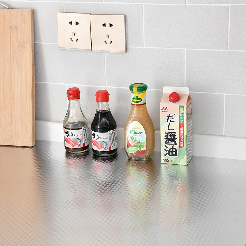 日本厨房防油贴纸如何选择？防潮耐高温铝箔锡纸的特点有哪些？