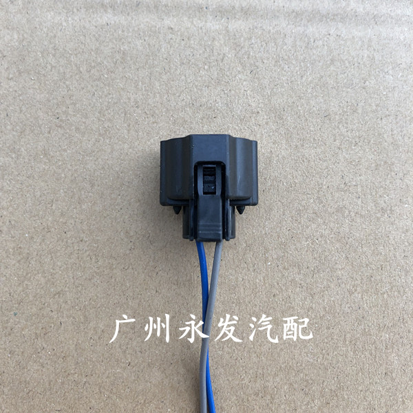 丰田兰德酷路泽霸道普拉多凸轮轴电磁阀机油压力控制VVT阀插头：解锁引擎性能的秘密武器