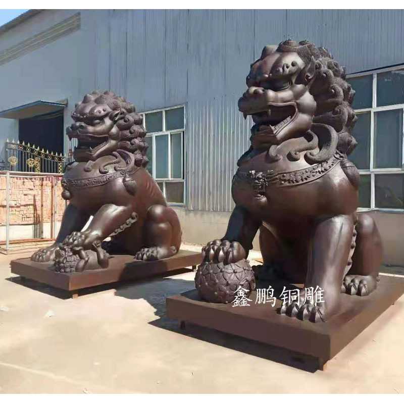 铸铜狮子厂家大型建筑物门口摆件，欧式铜狮子雕塑一对，打造尊贵门面！