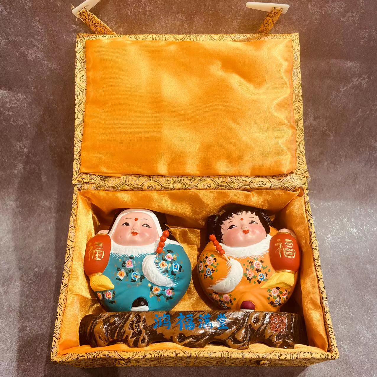 鸵鸟蛋壳底座蛋雕工艺品：打造独一无二的艺术品！