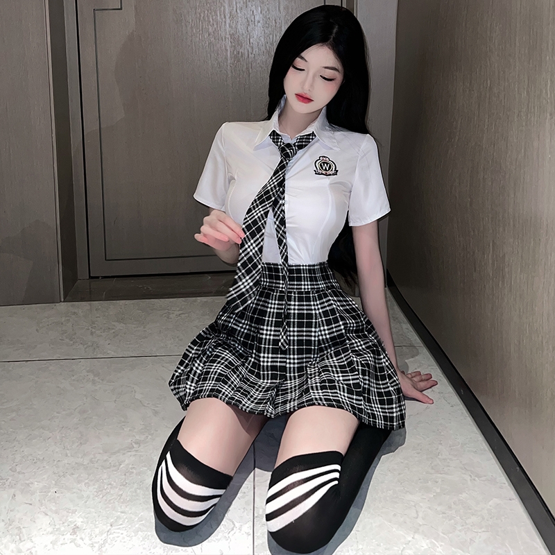 如何画出超可爱的短裙简笔画JK风格？
