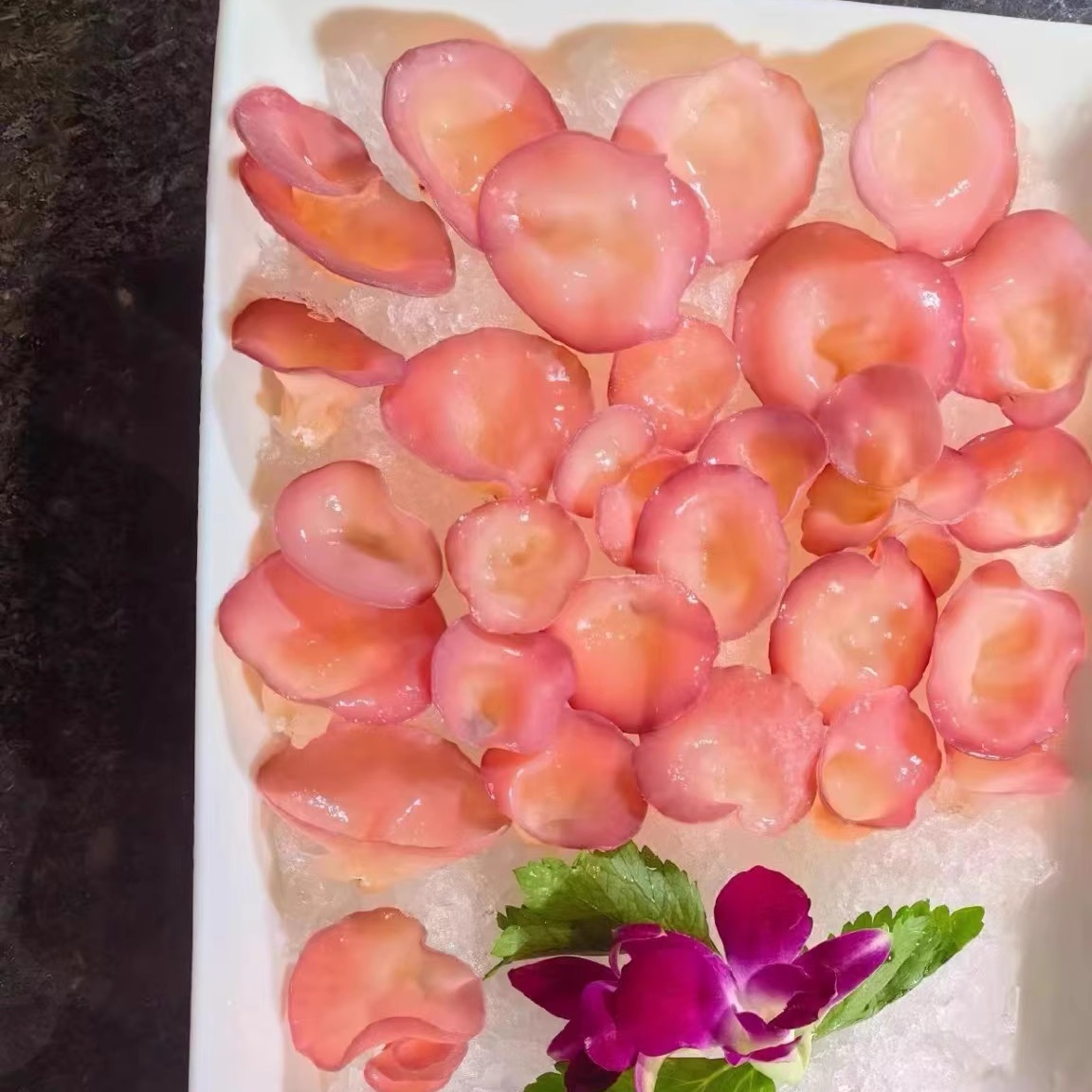 火锅贵妃木耳：粉色潮流来袭，解锁网红酒店豆捞冒菜新品特色凉拌秘籍！