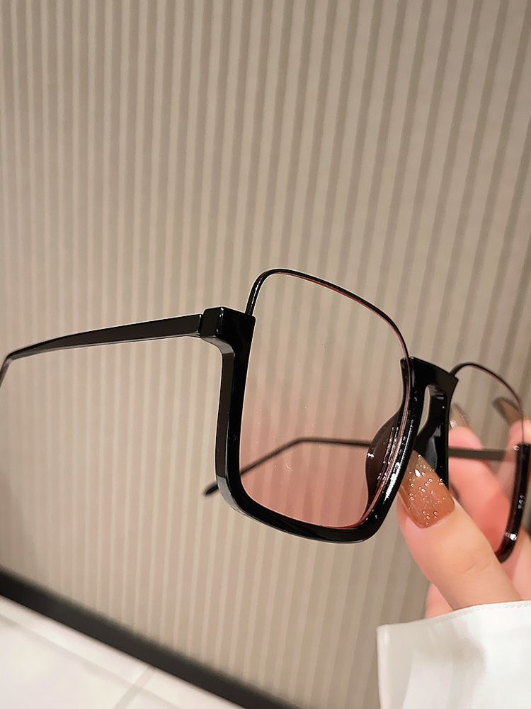 英系【顶奢】Coss KoKo墨镜：大脸圆脸显瘦神器，夏日必备防晒时尚单品✨