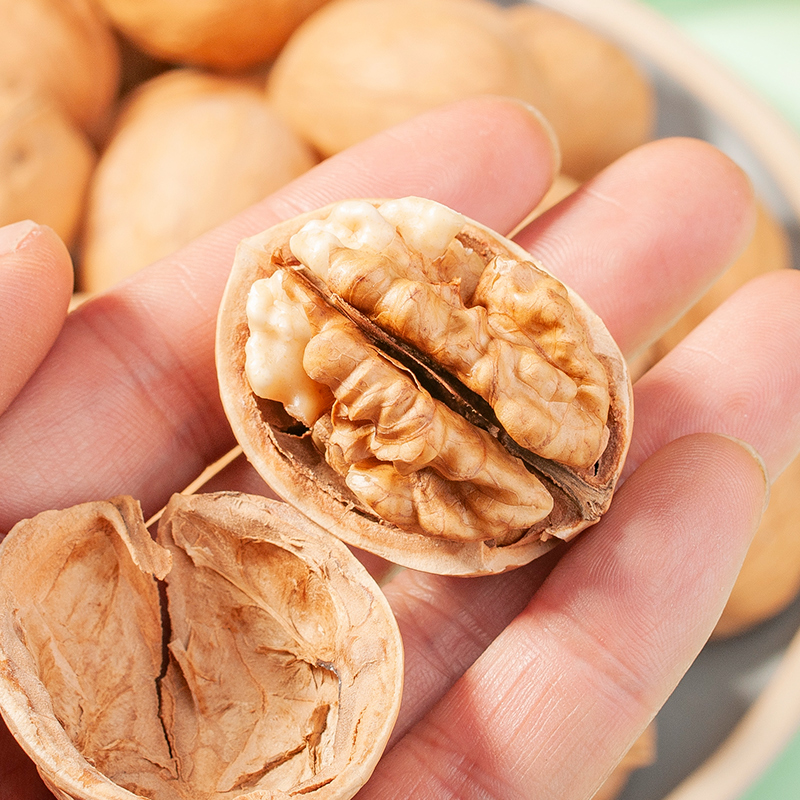 新疆阿克苏薄皮大核桃：营养美味，孕妇零食新选择！