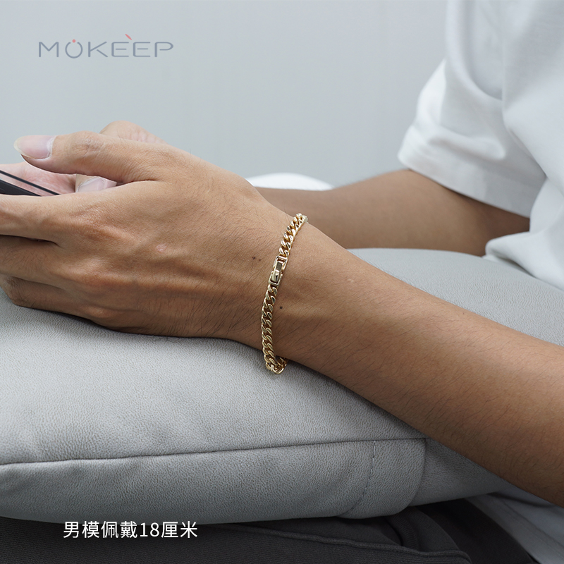 18K金手链女黄金坦克链古巴链扁平侧身手链：时尚与品质的完美碰撞，你值得拥有！
