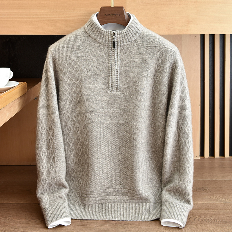 100山羊绒衫男士半高渐变拼色7针厚款：冬季保暖新宠，你值得拥有！