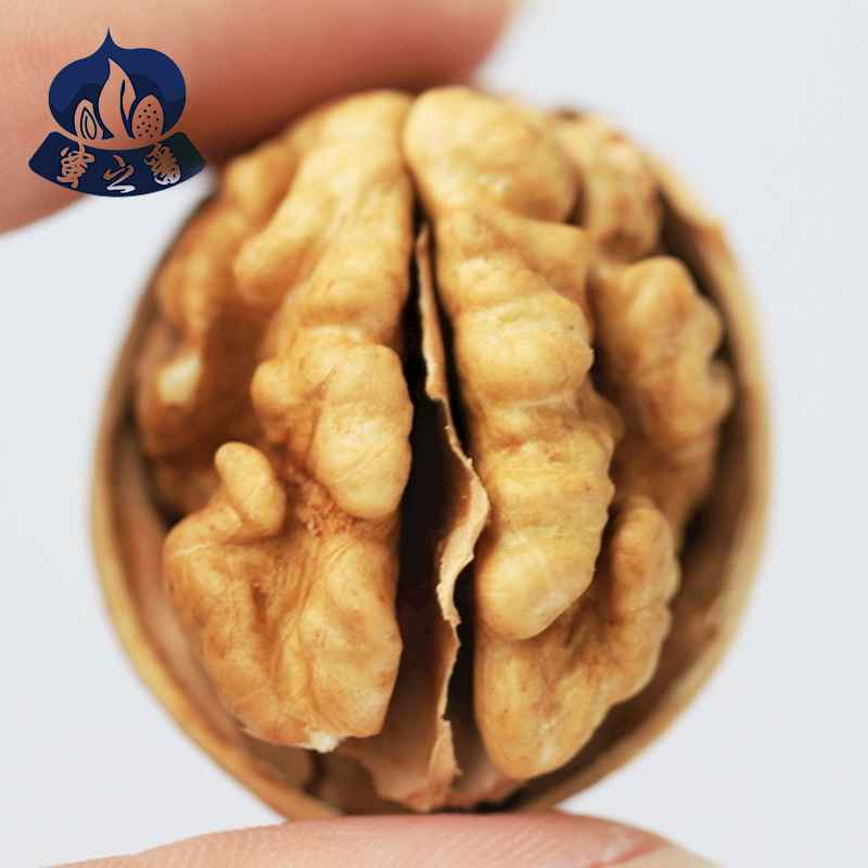 新疆纸皮生核桃2025新货：孕妇宝妈的营养宝库，天然美味的坚果盛宴！