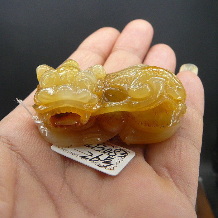 云南龙陵黄龙玉飞天貔貅手把件！这玩意儿太有灵性了，不买真的亏大了！！