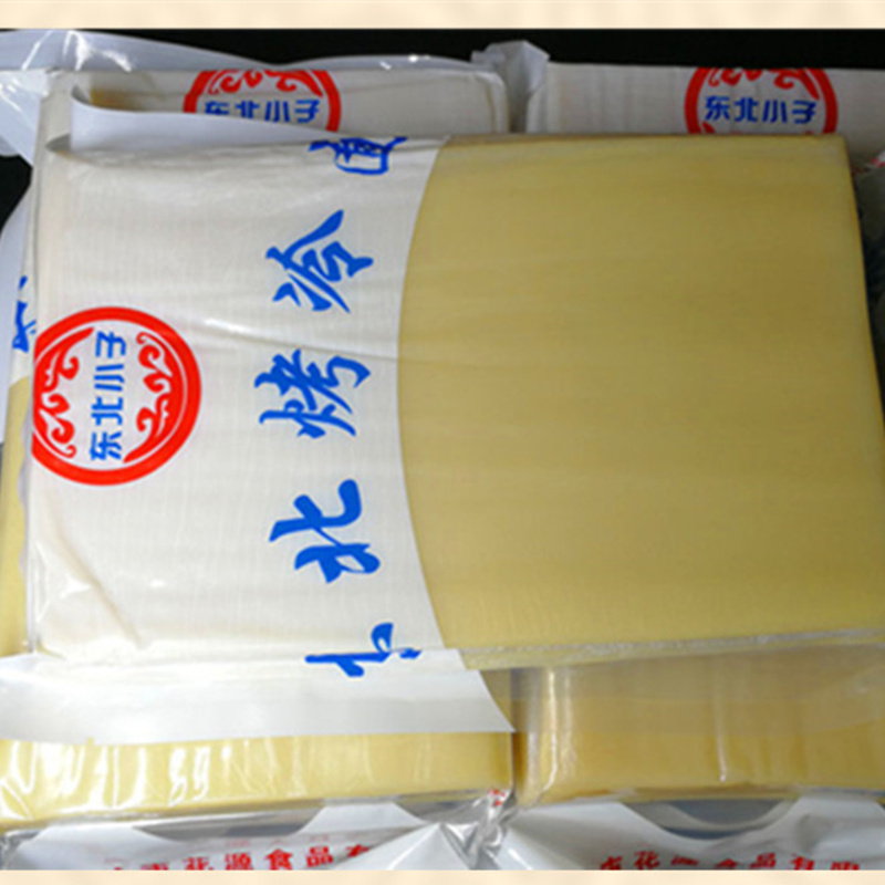 正宗烤冷面大揭秘：商用加厚加大面皮，让你的冷面夹不再平凡！