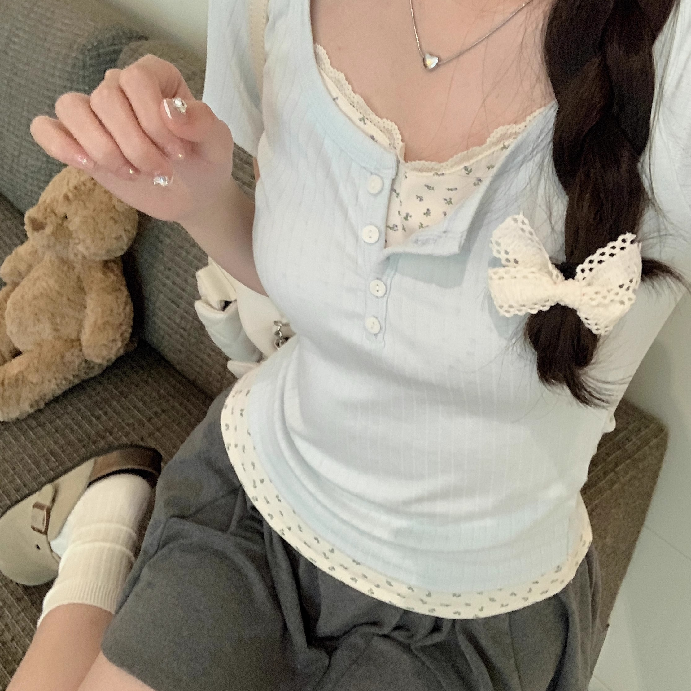 夏日必备！原创韩系纯欲风假两件方领短袖上衣，撞色菱格短款T，时尚新宠