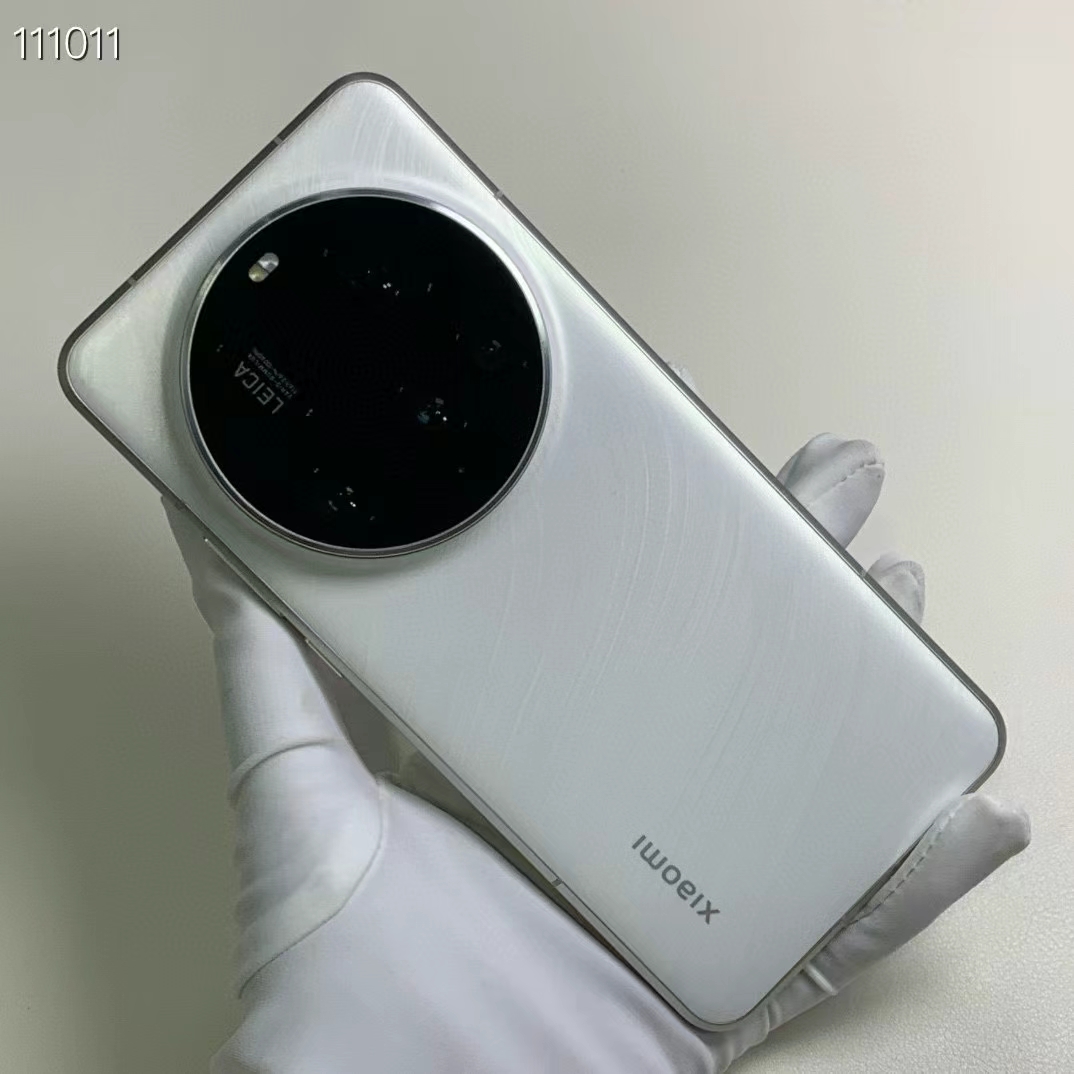 柜台展示机小米Xiaomi 15 Ultra：旗舰影像，游戏王者，曲屏新体验！