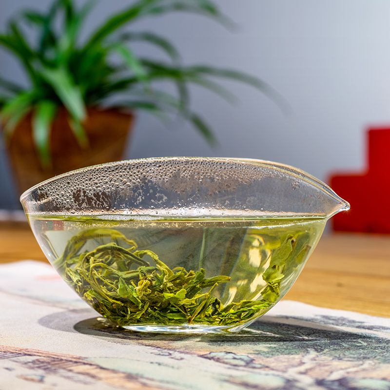 2025新茶黄山毛峰：绿茶中的贵族，250克浓香口粮茶，包邮到家！