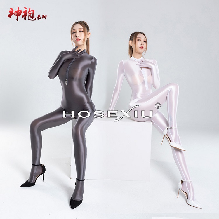 锦氨拼接全包连长袖连袜紧身油亮背拉链Bodysuit连体衣款＜薄款＞：时尚界的隐形战衣，你值得拥有！