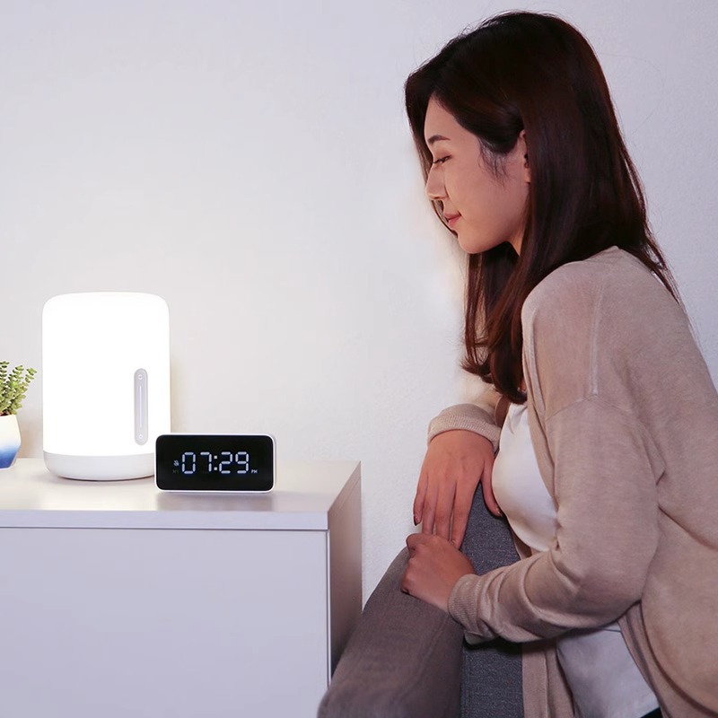 小米米家床头灯2智能台灯：炫彩柔光，语音控制，打造完美睡眠环境！