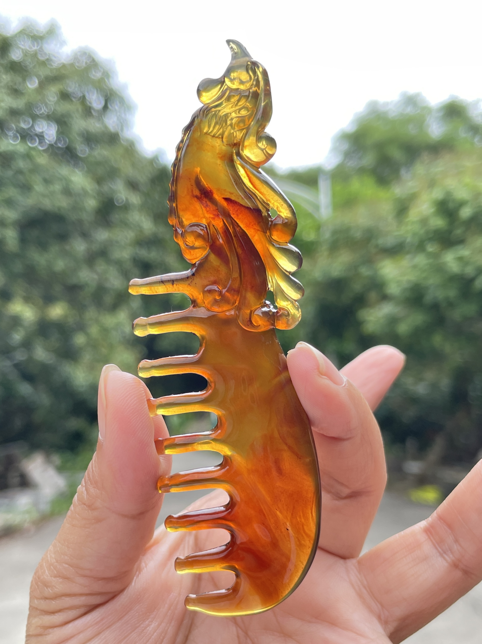 天然缅甸琥珀梳子凤纹雕刻！按摩头皮超舒服，送礼佳品太有面了！✨