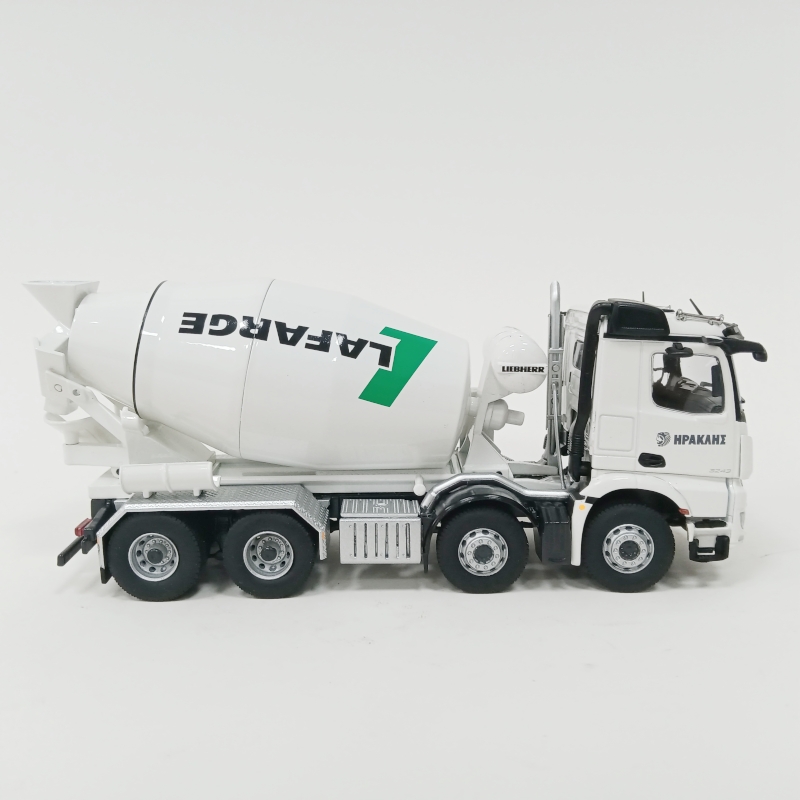 NZG 1:50奔驰Benz Arocs 8x4水泥搅拌车模型：LAFARGE#993/17，细节控的收藏新宠！