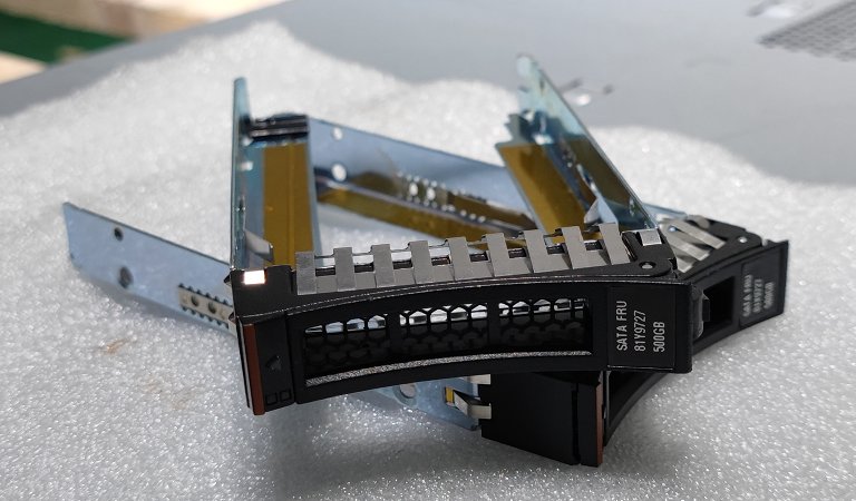 IBM X3650 M4/X3850X5/X3550 M2/M3服务器2.5寸硬盘盒托架44T2216：高效存储解决方案，企业级服务器必备！