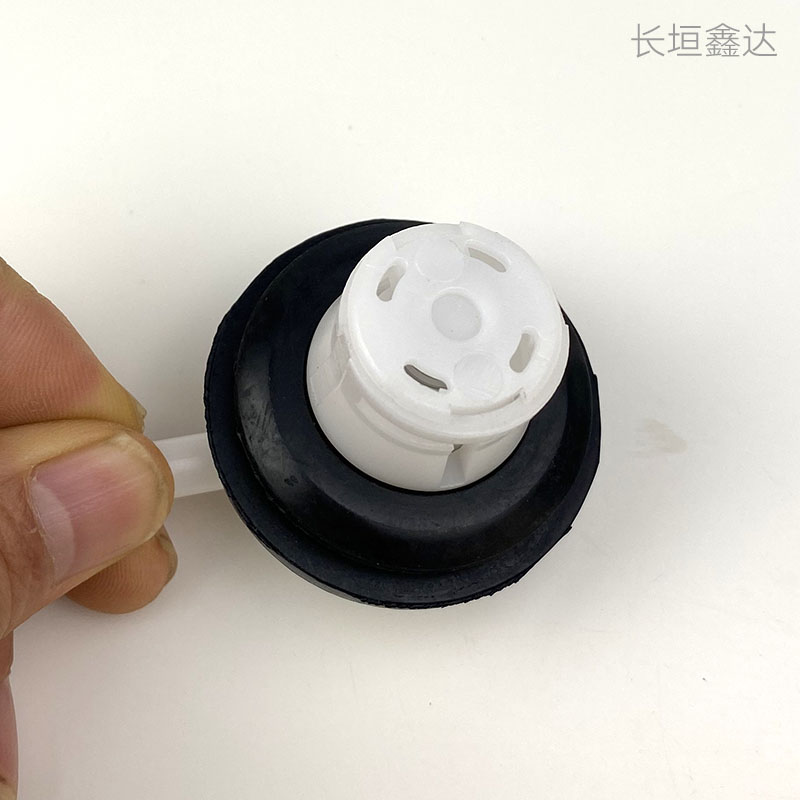 东风天龙天锦铝合金油箱货车：排气阀、通气塞、透气孔的秘密武器！