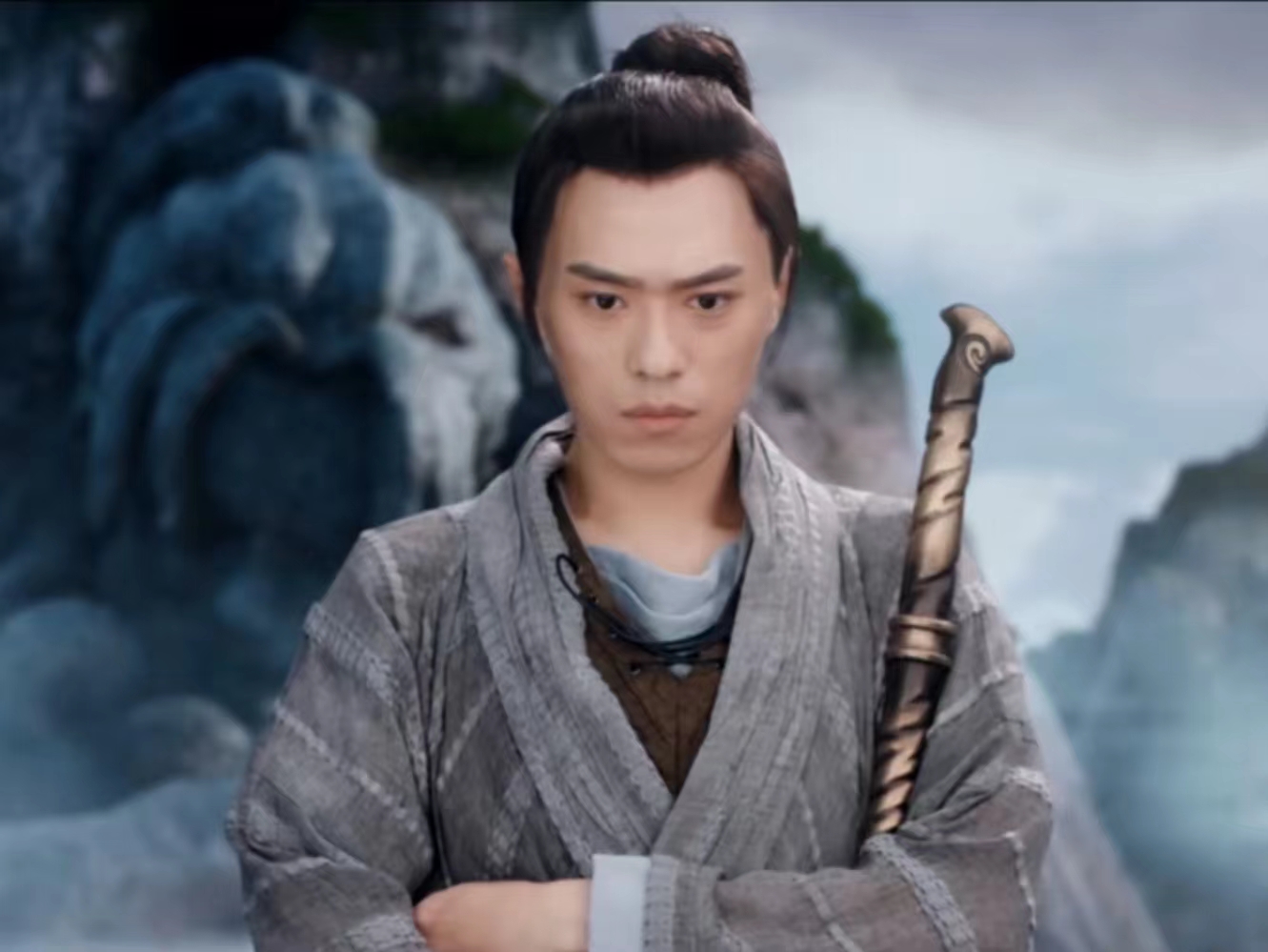 王堃仲