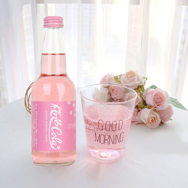 齐藤樱花味可乐型碳酸饮料330ml：日本进口的春天味道，你尝过吗？