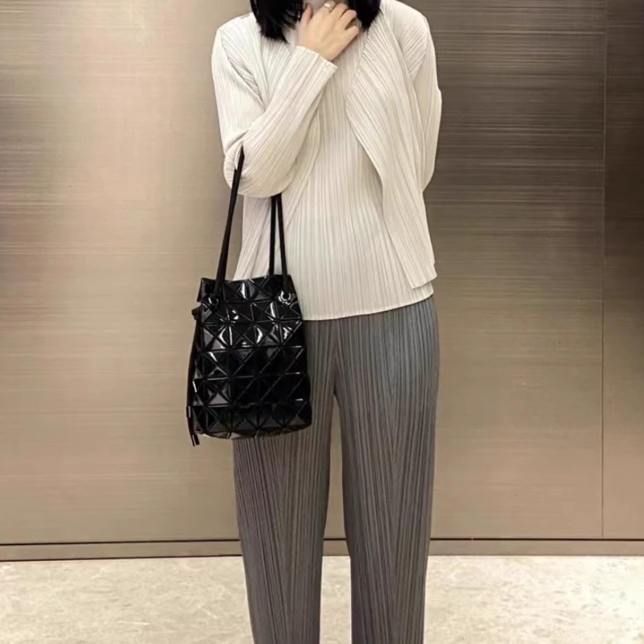 夏季新款日本时尚菱格抽绳束口包：几何拼色水桶包，迷你斜挎小包潮爆来袭！