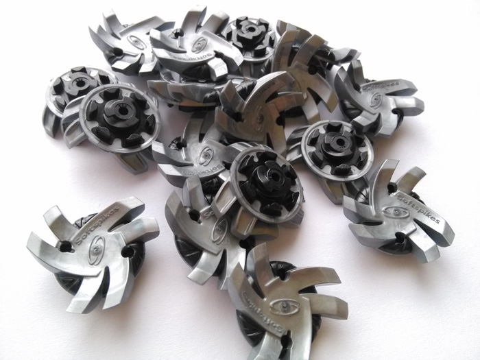 SOFTSPIKES高尔夫球鞋钉：Ecco替换福音，让你的球场表现更上一层楼！⛳️