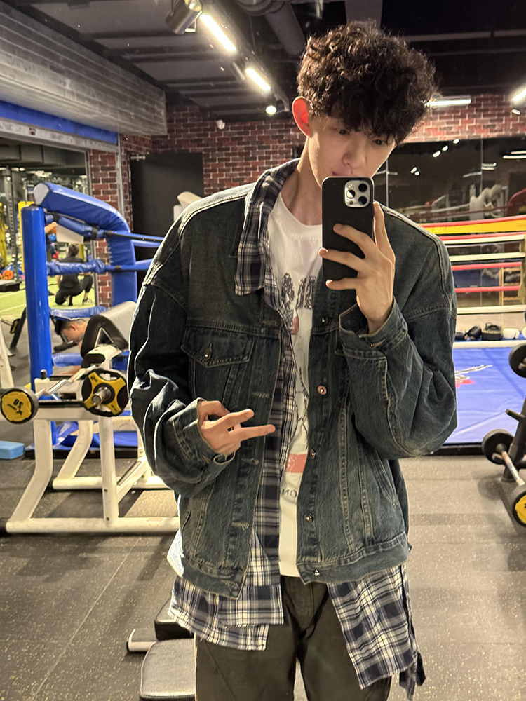 Y/PROJECT 新款不对称钩扣开合水洗做旧牛仔衬衫，设计师多纽扣夹克，潮流新宠
