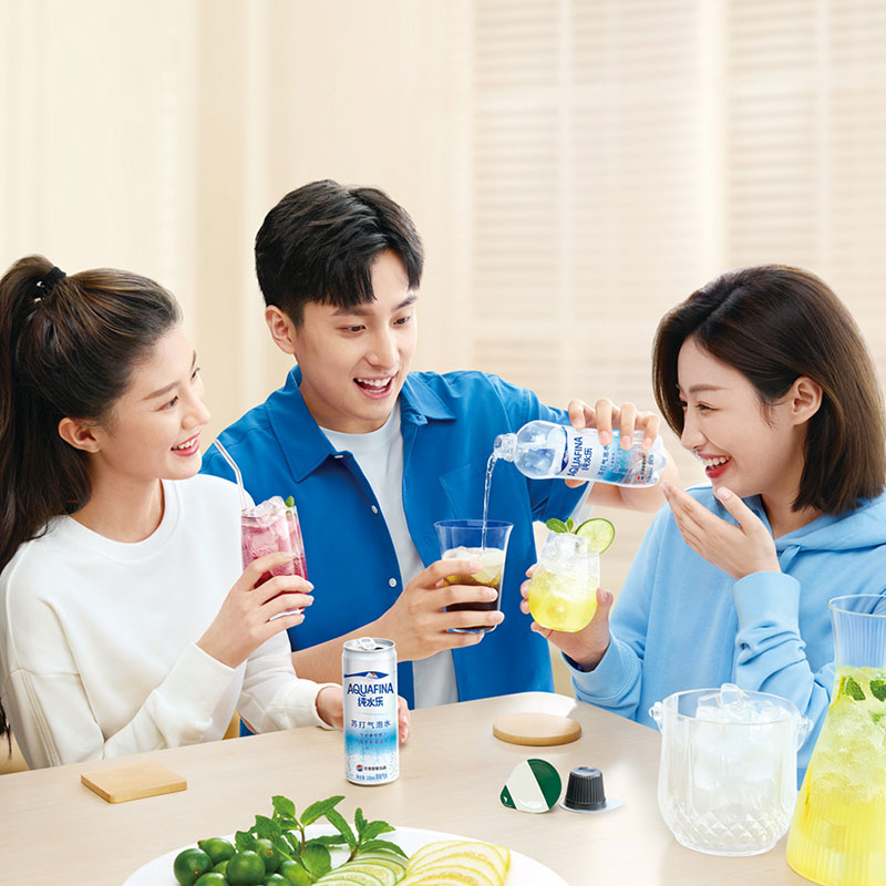 百事苏打气泡水纯水乐整箱批发！夏季新品汽水饮料，300ml*12瓶太香了！