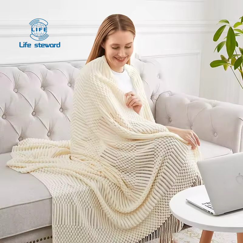 Marie Cat Coral Fleece Fuzzy Blankets: 暖冬必备，让每个角落都充满温馨