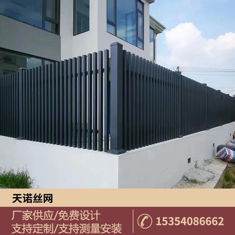 露台改造神器！塑木地板+铝合金围栏=颜值与实用并存的户外天堂！
