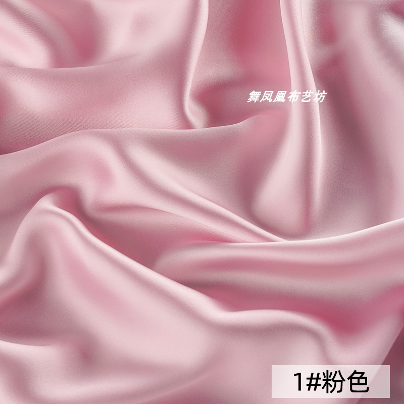 绝美改良真丝旗袍裙2025夏粉色年轻款：传统与现代碰撞，气质素雅新中式时尚潮流引领者！