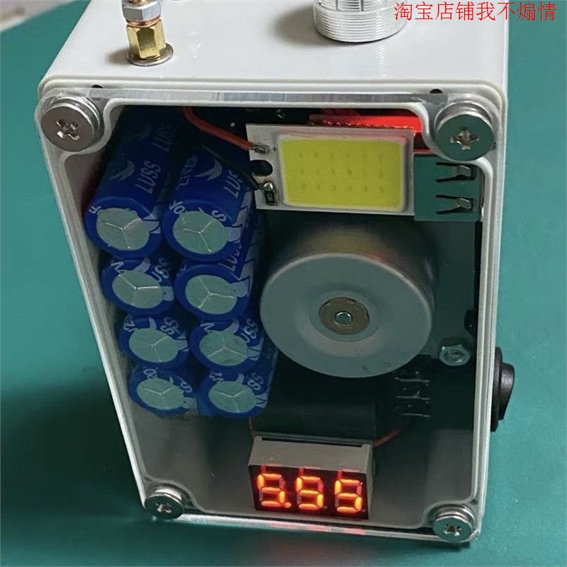 手摇发电机充电宝：户外探险必备神器，电力无忧！