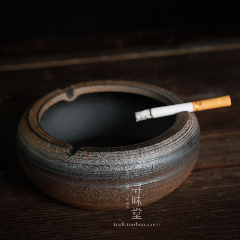 创意粗陶防风烟灰缸：复古潮流碰撞，为你的家居添一抹个性色彩！