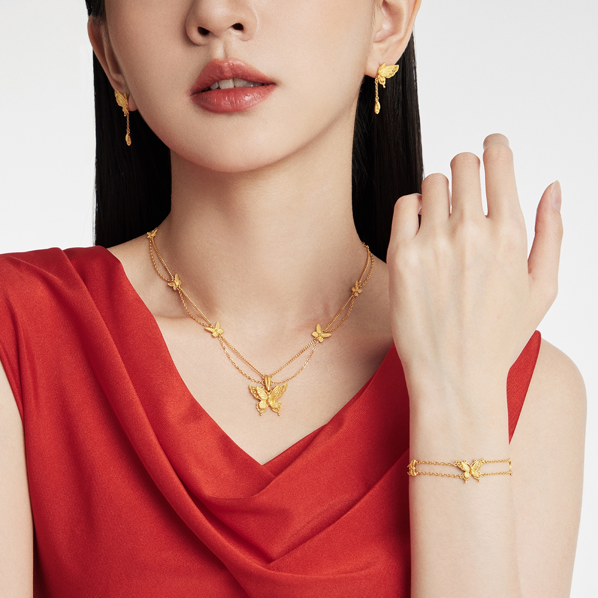 周大福鸡蛋花三金五金足金手链：幸福美满的永恒承诺