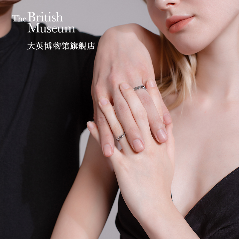 手饰包括哪些东西？宝藏级搭配指南，让你的手腕瞬间高级感爆棚！