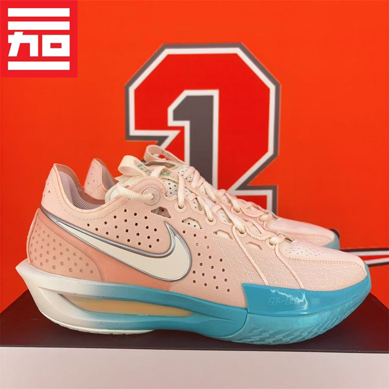 Nike Air Zoom GT Cut3：男女同款篮球鞋，如何成为球场上的新宠儿？