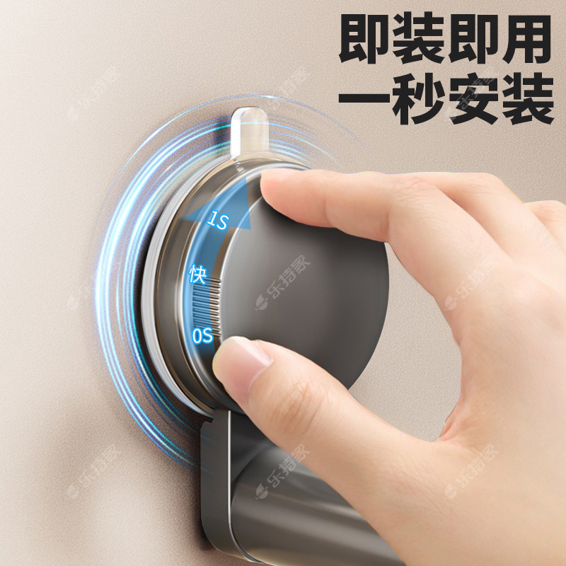 衣架收纳神器：阳台整理新革命，免打孔挂钩轻松搞定！