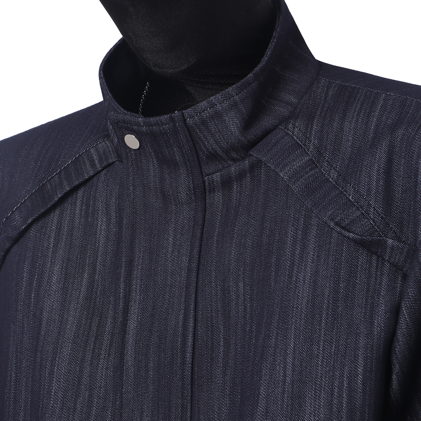 如何挑选适合秋季穿着的BlackClothes夹克套装？