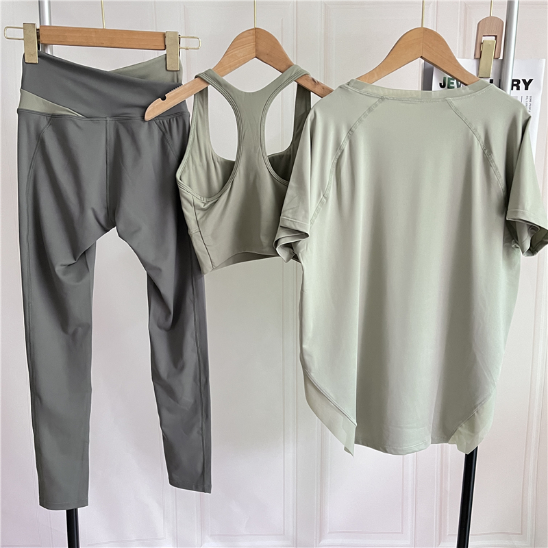 健身女孩必入！鲨鱼训练提臀内衣+瑜伽服，穿上直接变马甲线女神