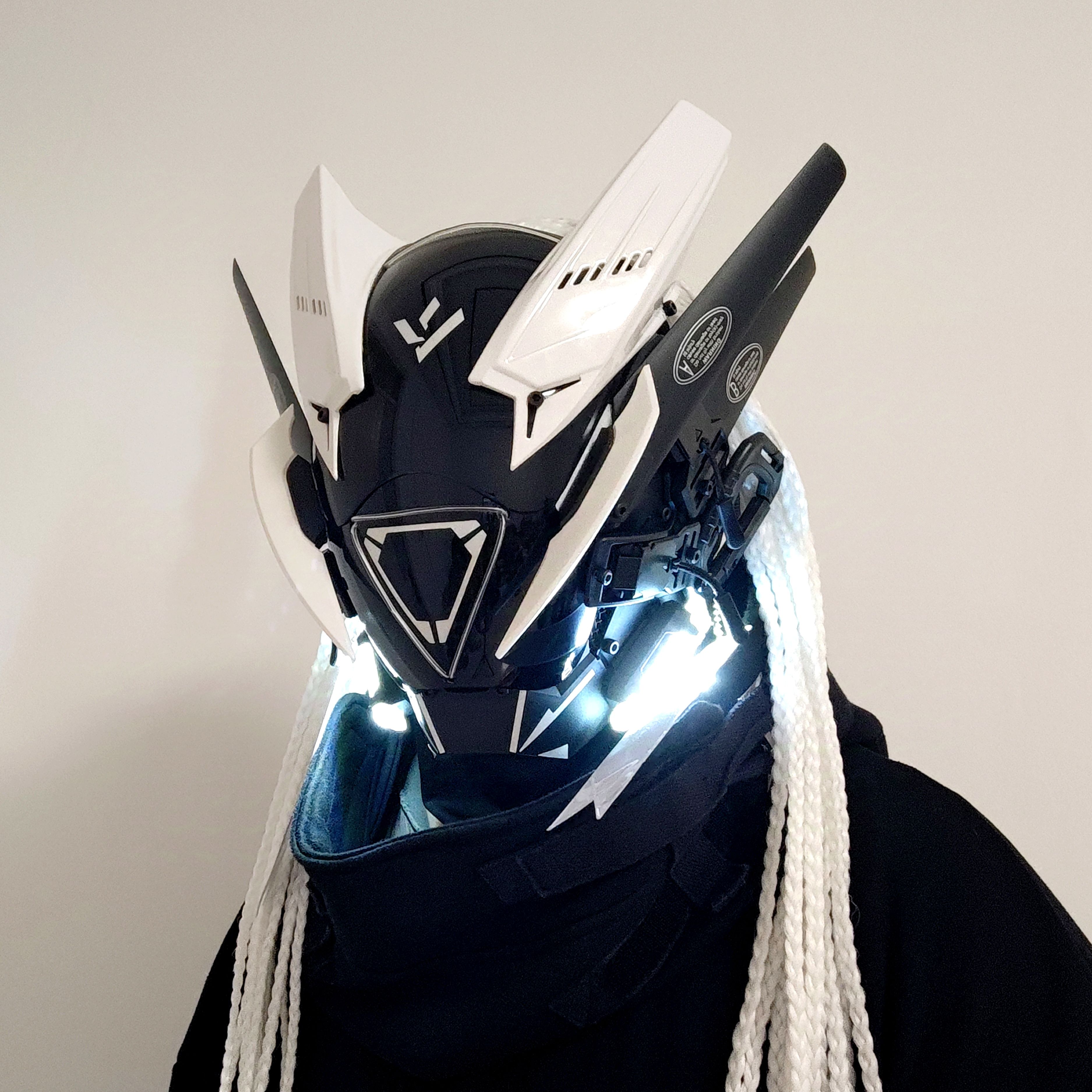 科技感头盔面具Cosplay面罩道具：未来战士的必备神器！
