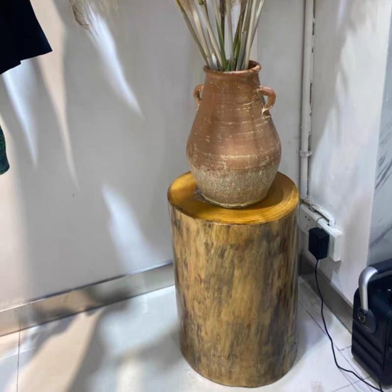 木墩子树桩香樟木圆凳：自然之美，家中的艺术品