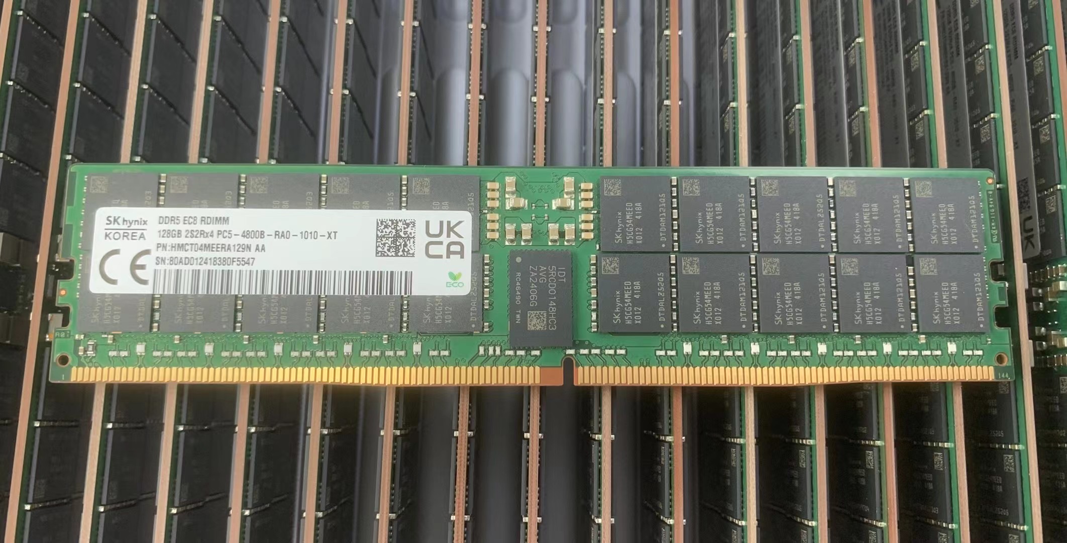 SK海力士128G DDR4 ECC REG内存条：服务器升级必备神器！