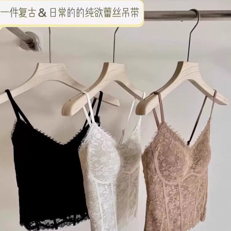 纯欲风内搭，夏季蕾丝内衣新风尚，自带胸垫免穿文胸，性感显瘦的秘密武器！