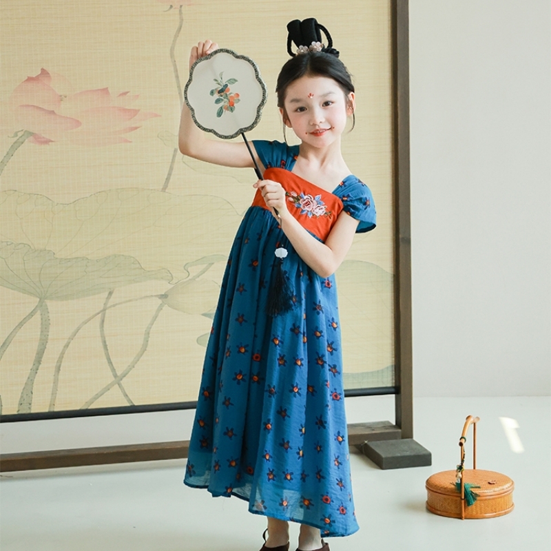 素衣彼时3471夏季女童唐风刺绣背带裙纸样：穿越时空的古风美学，如何裁剪出你的专属汉服?