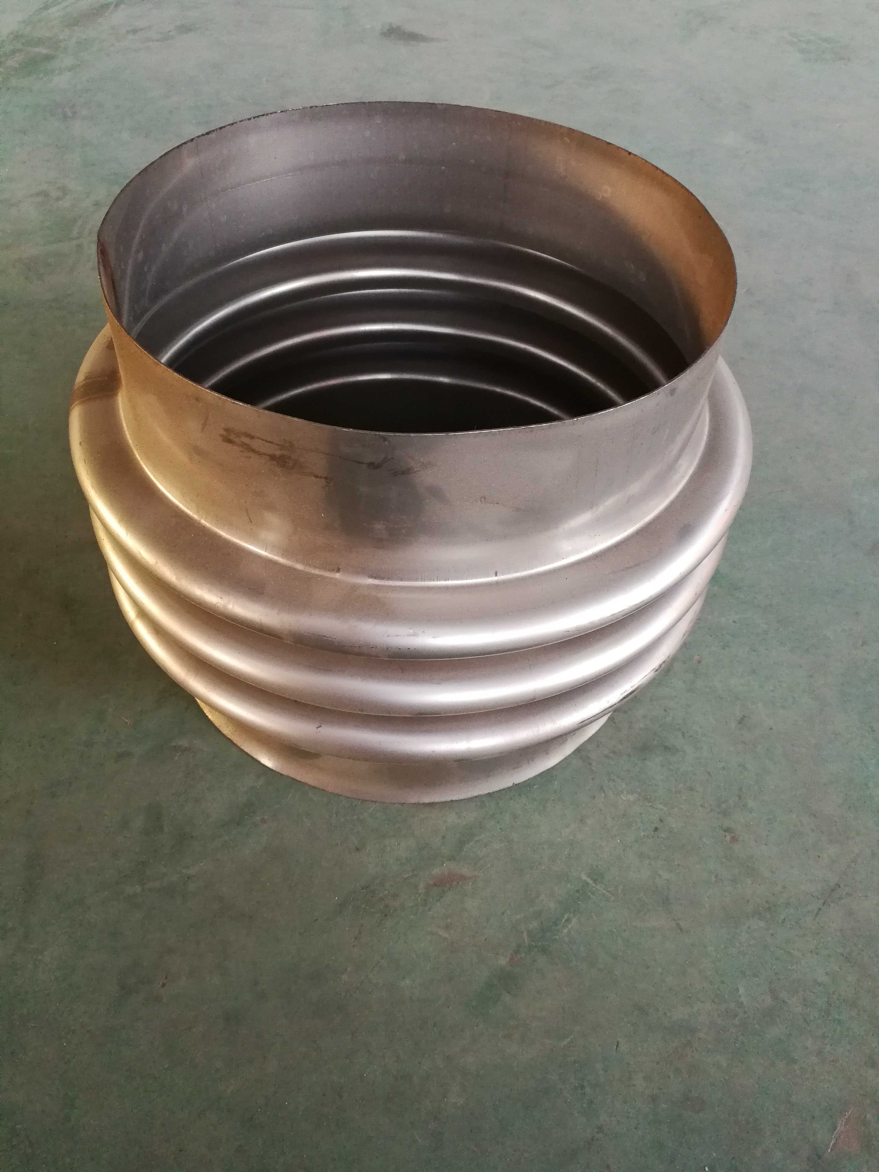 304不锈钢波纹补偿器：耐高温310S，解决管道伸缩难题的秘密武器！
