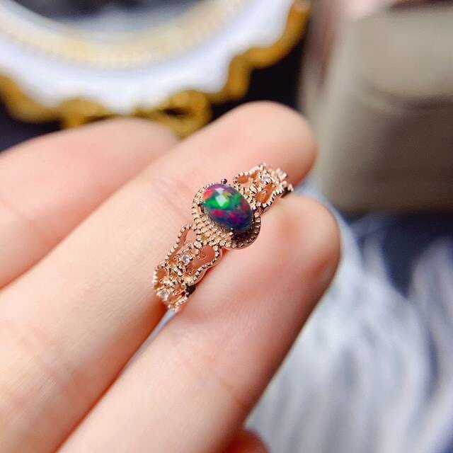 闪电岭黑水晶黑欧泊花朵戒指,值得入手吗?