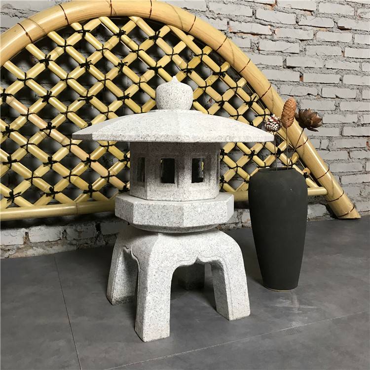 清草堂石灯笼：古韵今风，点亮庭院新风尚！✨