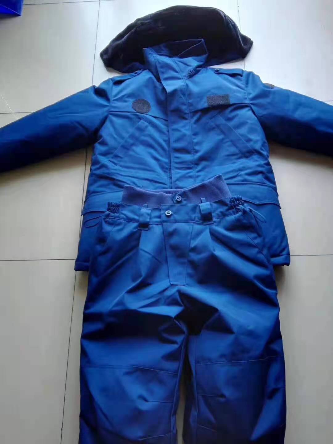 志强户外男棉服皮服：冬季保暖新选择，户外工作必备神器！
